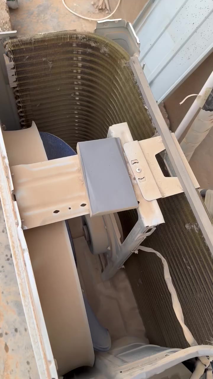 السلام عليكم اليوم كان عملنه موقعي قي قضاء هيت ناحيه المحمدي بيت الأخ محمدمكي كادرنا متمييز بعمله يوجدكادر  تنصيب سبالت وصيانه السبالت ومكيفات وأجهزه التجميد والتبريد يوجد جميع الغازات R22 R410 R134 R R600 أفضل منتجات بل سوق غاز الفرنسي الأتصال *********** أخوكم الفني بلال كريم@إشارة
