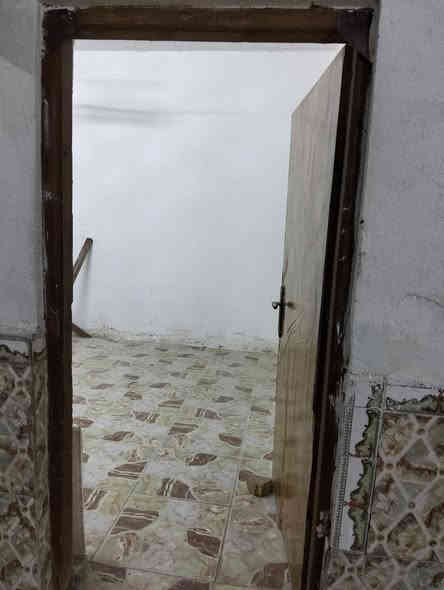 بيت لبيع مساحة 100 غرفتين صاله مطبخ صحيات سعر 45 سديناويه قرب مركز الشرطه سديناويه سعر 45 ،***********
