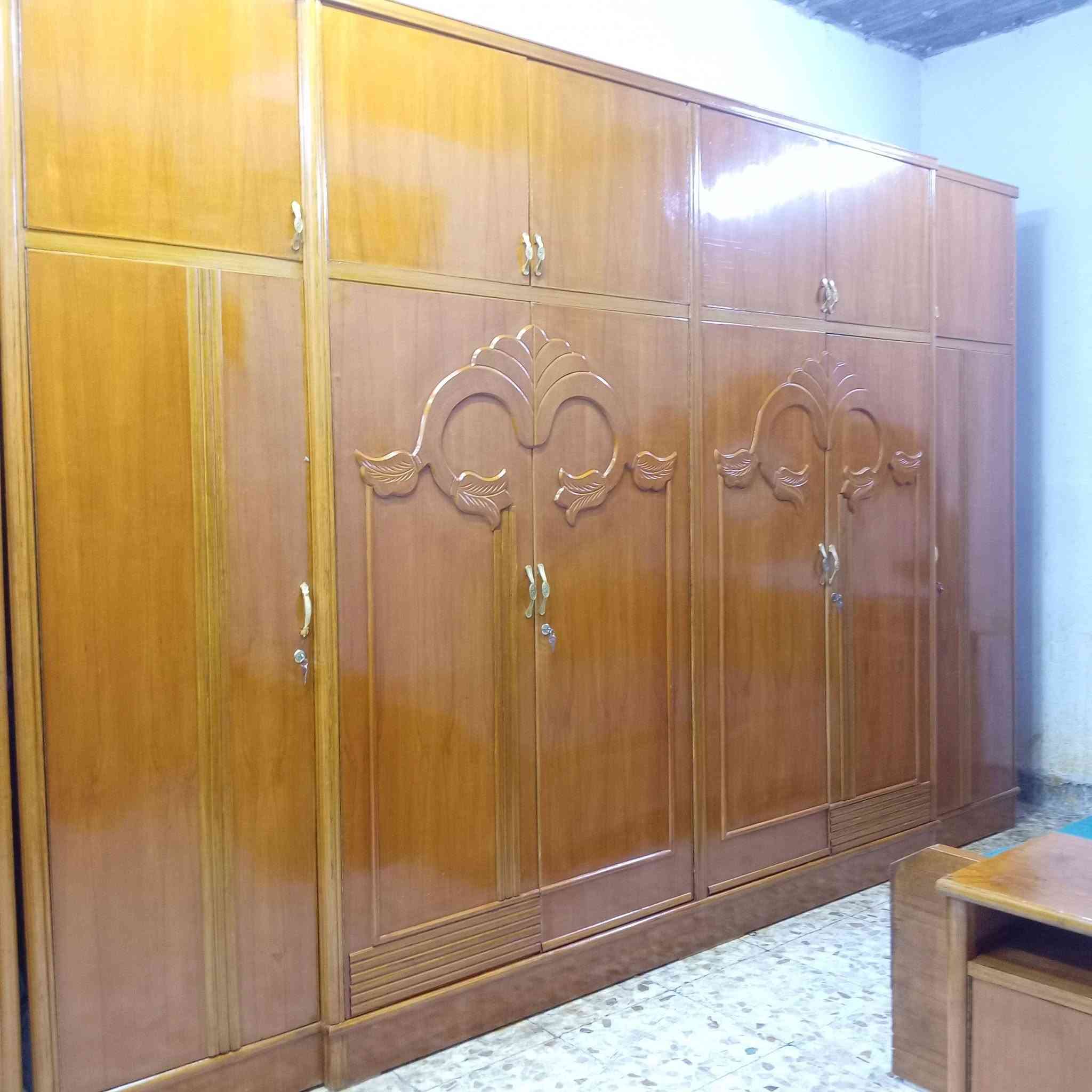 مكلف بلنشر غرفه تسكام نجاره صاج داخل وخارج ظهر جرجوبه تكمه 900وبيه مجال مكانه حله للإستفسار الاتصال بلرقم ***********
