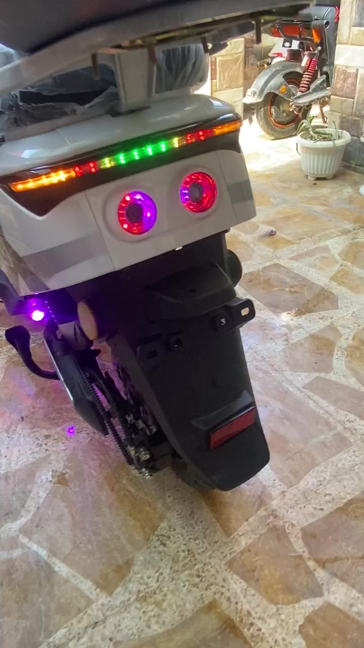 السلام عليكم مطور شحن 318مواصوات معروفه1تثبيت سرعه 2نمر4   3مرايات صندوق خلفي اضافي السعر 550وبي مجال قليل


**إذا كنت صاحب هذا الإعلان وتريد حذفه لأي سبب، رجاءا أرسل رسالة إلى الدعم الفني**