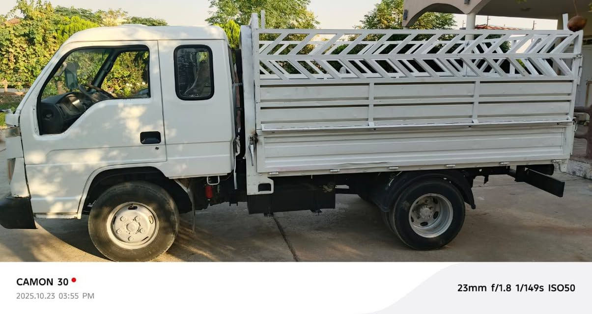 سلام عليكم من رخصة الادمن فورلاند فوتون
موديل ٢٠٠٩ السنوية باسمنا 
والسيارة مكفولة من كل شي كهربايات و تايراتو من ضربة  وشاصي كلة مكفول 
عنوان ديالى


**إذا كنت صاحب هذا الإعلان وتريد حذفه لأي سبب، رجاءا أرسل رسالة إلى الدعم الفني**