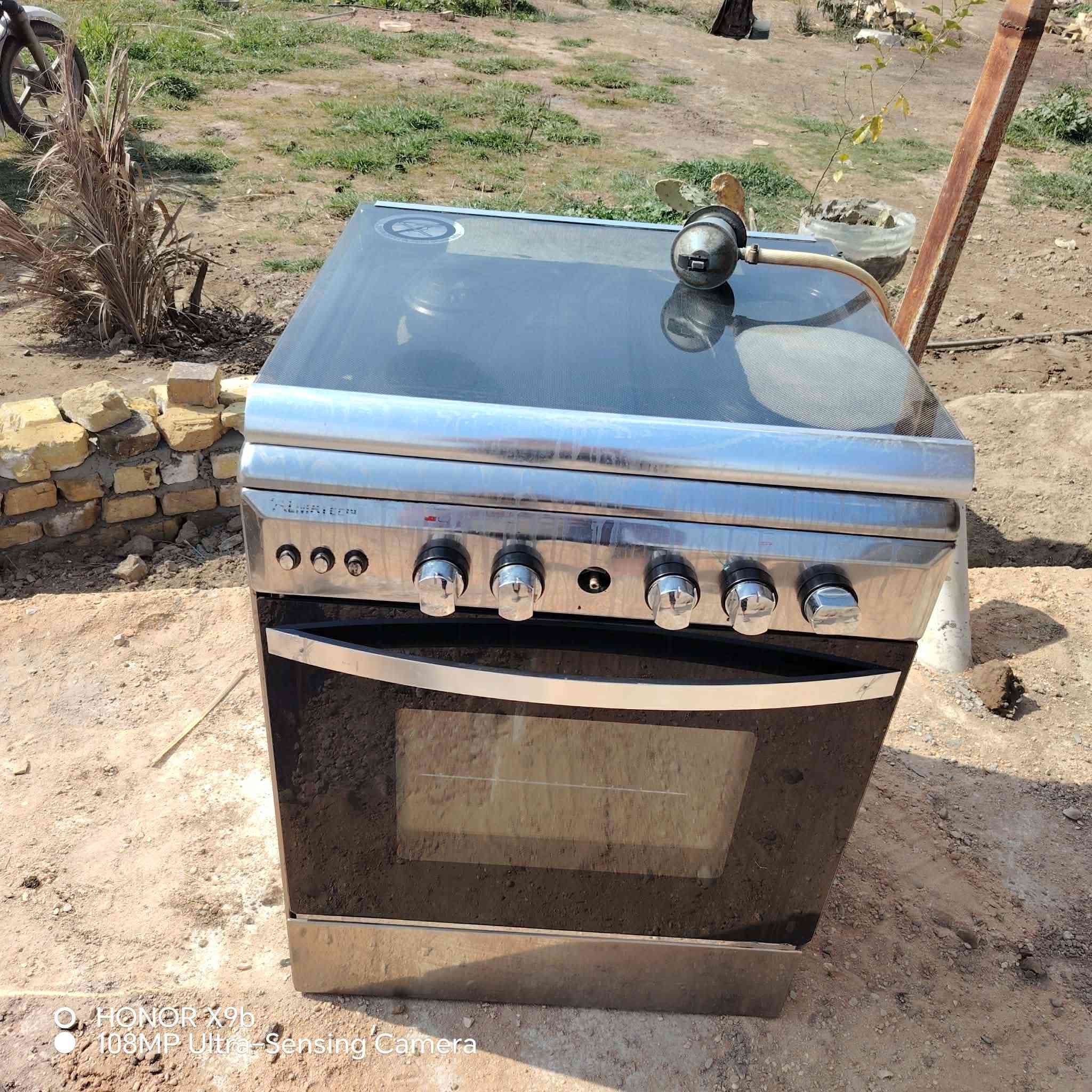 السلام عليكم
ثلاجه وطباخ المتين مصري أخت الجديد للبيع حله نيل ***********
