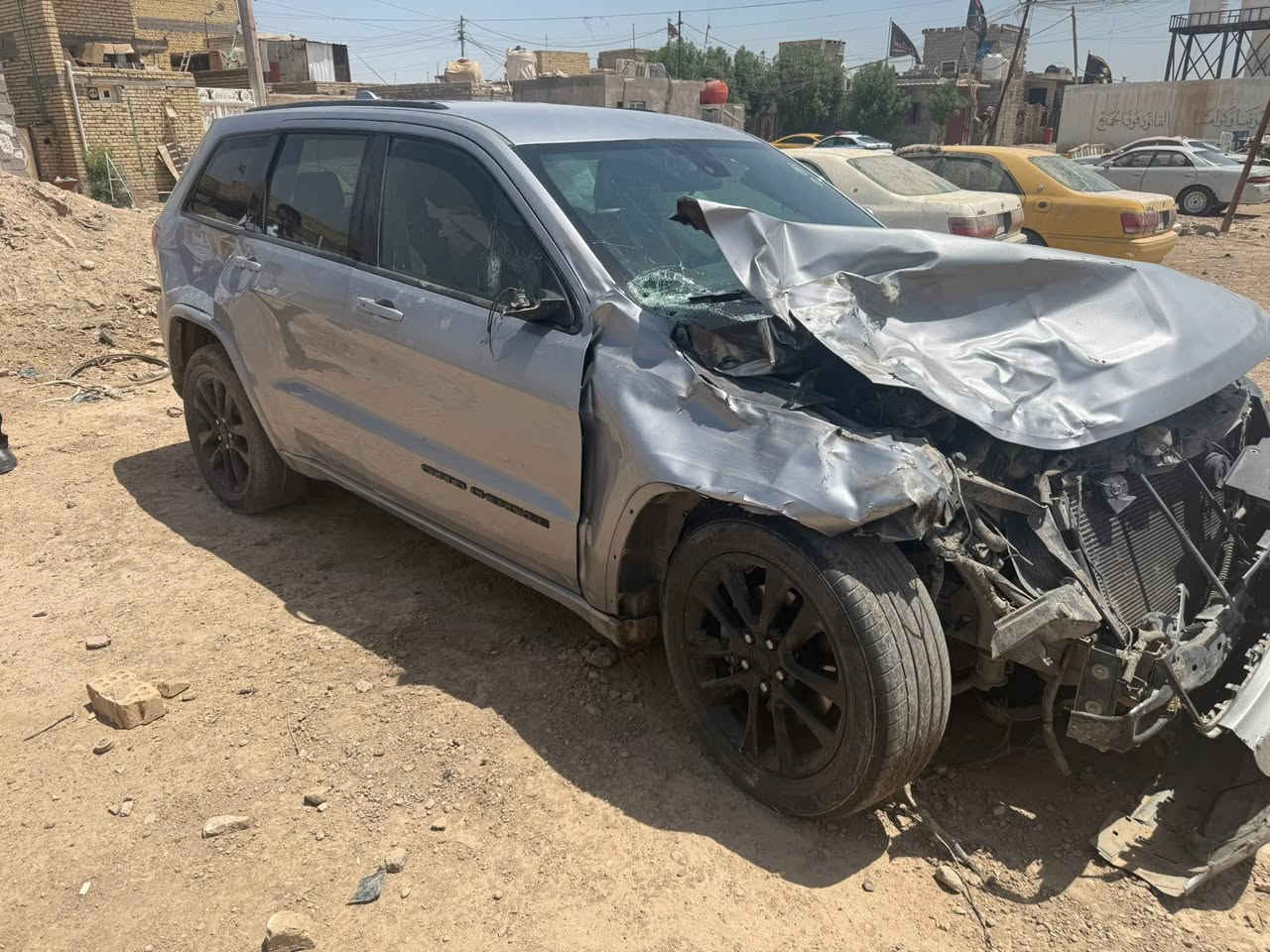 جيب 21بسمي أبيع ع ضربتهه لاستفسار ***********ضربتهه ماواصله للشاصي بس لبدنه راجعه مداور مباشر
