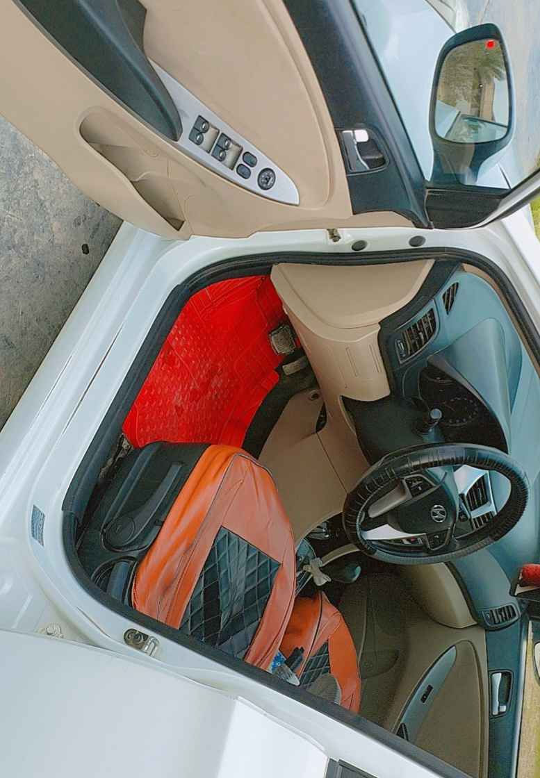 سيارة اكسنت خليجي للبيع موديل 2016 فول مواصفات وفتحه بالسقف وتحكم استيرن محرك وكير مكفولات ما بيهن شي ورقمها بغداد وباسمي وسعرها  120$ دفتر و20 سعرها وبيها مجال بسيط .للاستفسار الاتصال على الرقم (***********) الفارس, صلاح الدين
