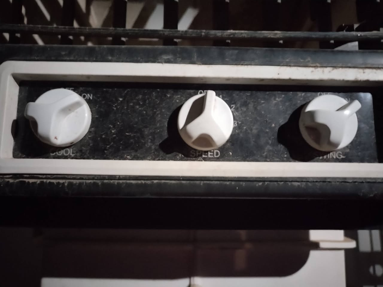 مبرده جديده استخدام شهر للبيع 3 سرعات العنوان الخاجيه شارع ٤٠ مقابيل أفران العراق ورشه الزبيدي للتكيف وتبريد للستفسار اتصل ع رقم الهاتف *********** غير متواجد ع فيس
