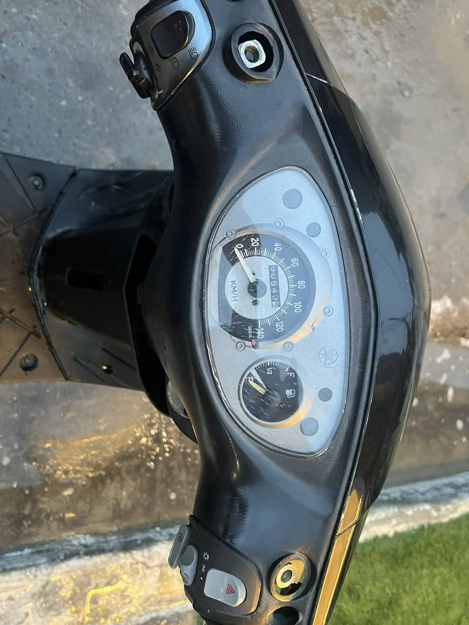 سلام عليكم دراجه ثعلب لون اسود دراجه نضيفه كفرات بلديه بس لخلفيات لونهن اسود طافي دراجه اي نواقص مابيه لايت زنون كهربائيات كله شغاله  
ناقصه شغله واحد بس قبق بانزين 
السعر 600 وبيه مجال 
الرقم ***********
العنوان بغداد الدوره
