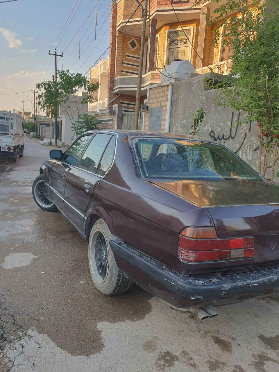 735 اوتو سكليتر كهرباء رقم نجف تحويل مباشر 
ويل البينا ١٧ تو سايز منضومه تبريد كامله بس تربط بواري ٤ جام كهرباء السياره بيها نواقص يرادلها ترتيب بلاديه بدون ضربه 
ديالى بعقوبه *********** 
السعر ٢٦ وبيها مجال
