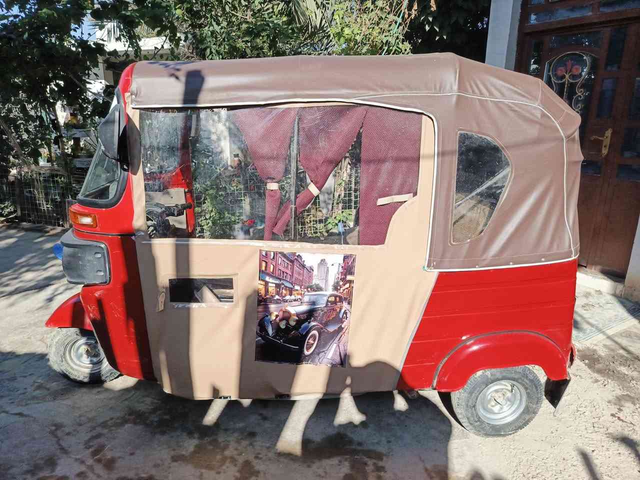 تكتك ١٧ بشهر ١٢ تكتك معمره كشر حلو تجفيت جديد مكفوله من أي شي لوحات كامله بس اروح اشدهن لسعر ٤١٠٠ لعنوان كاطون لرازي ***********
