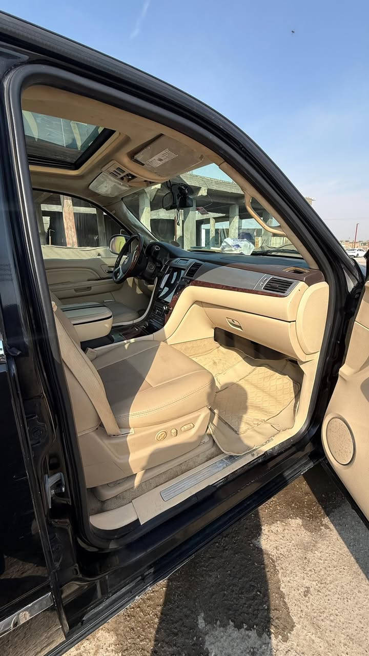 سياره ادوات ادوات ادوات للبيع
كاديلاك اسكاليد بلاتينيوم 2008
فول مواصفات 
كشنات جلد كهربائيات 
فتحة سقف
جنطه كهربائيه 
محرك 6200
تدفئة كشنات
شاشه كبيره
جام فول اتوماتيك كهربائي 
اهواي مواصفات 
السياره حلوه ماشاءالله 
بيع مستعجل تسجل بالقرار الجديد 
مكفوله من الكص والفتح
السعر 75
وبيهه مجال بسيط
البصره
رقم الهاتف ***********
