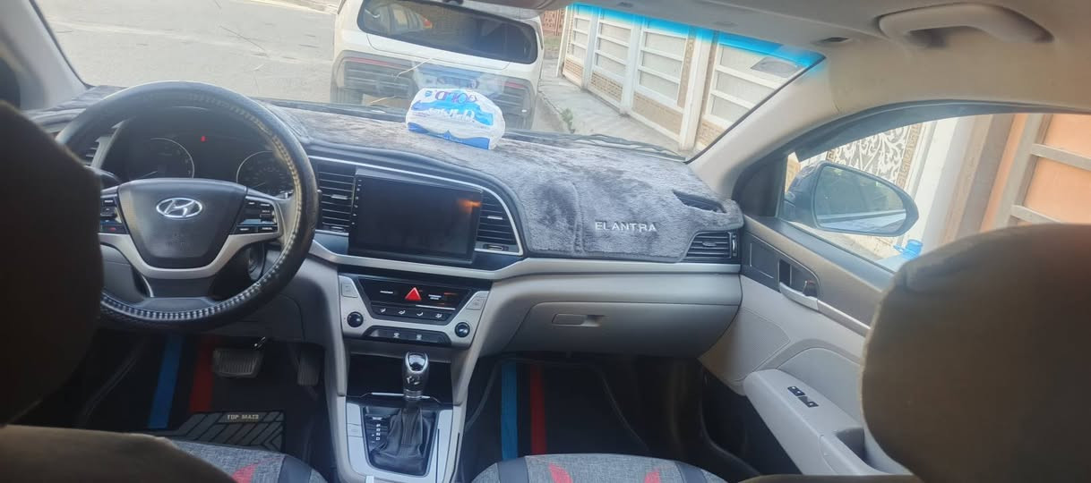 السلام عليكم النتر موديل 17السياره ليبل واحد محرك2000وارد امريكي حادثه جاملوغ وباب ومصلحات هزه جديده رقم جديد السعر123وبيه مجال رقم تليفون ***********عنوان بغداد حي الفرات
