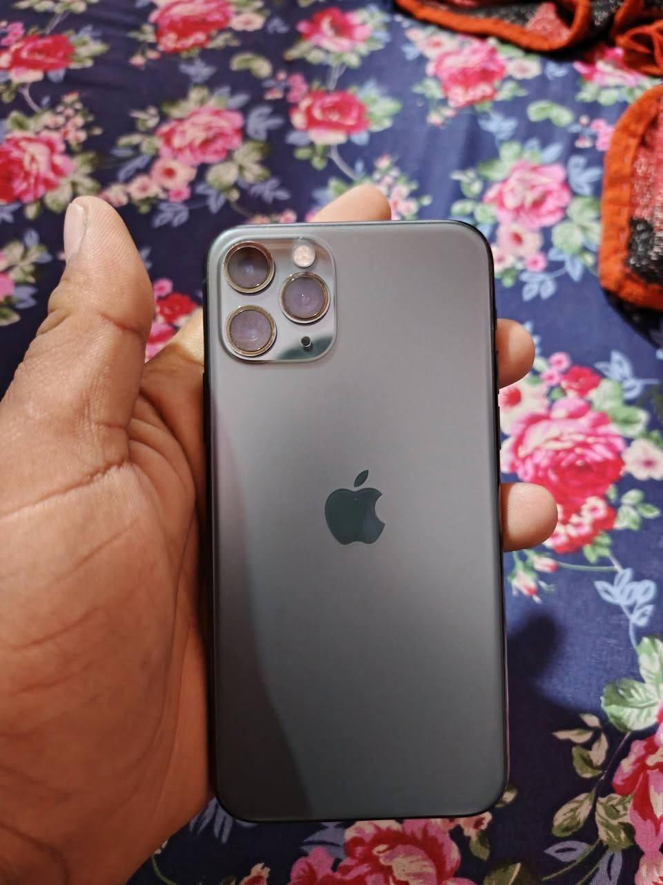 ياالله ايفون 11 برو 
نضافه ٩٩٪ 
بطاريه ٨١ بلاديه 
ذاكره ٦٤
مبدله شاشه تفصيخ ( الفيس ايدي شغال) 
العنوان كوت شارع نفط سعر خاص ***********
