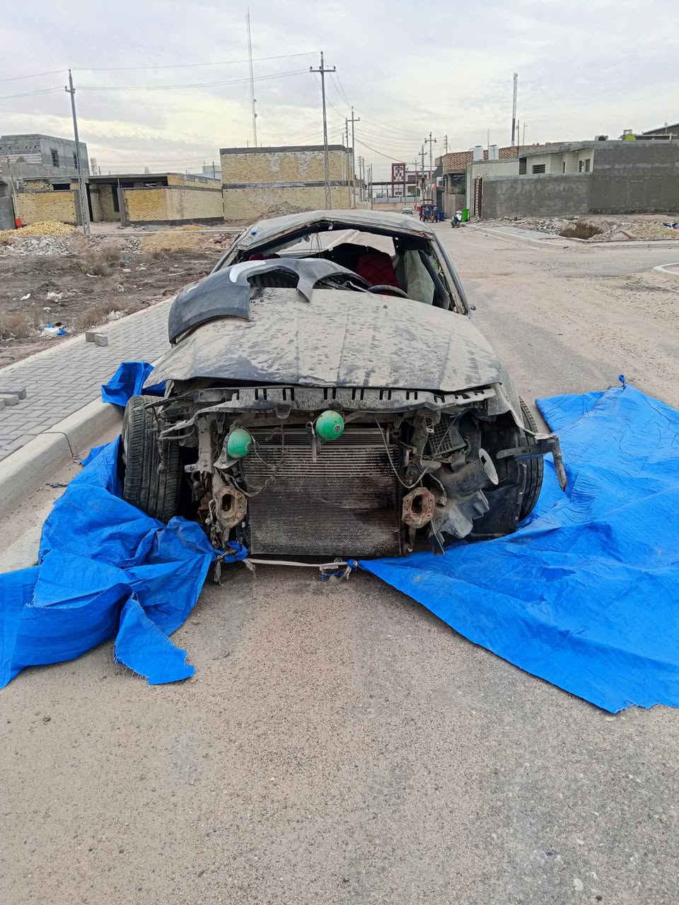 اوباما موديل 2013 سيارة هذا حادثهة مثل ماموضح بالصور اي ستفسار *********** متواجد واتساب فقط
بسم اخوي متوفي سيارة بيها ورثة شرط التحويل 
والباقي كوم حديد كدامكم صورهة مكاني البصرة بني منصور قضاء الصادق Singapore
