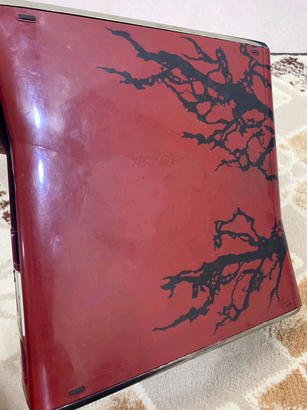 اكس بوكس 360 باندل لون احمر♥️ ، بيها 68 لعبة ... وتكون لعبة GTA مهكرة ولعبة بلاك اوبس الزومبي الخرائط كلها مفتوحة ولعبة مودرن الاسلحة مفتوحة كلها ... السعر 100 ويوجد توصيل كافة محافظات العراق