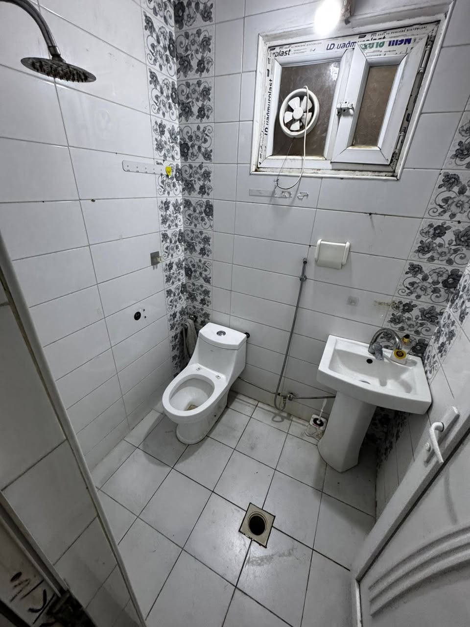 للإيجار#ارام للاستثماروالتطويرالعقاري
مساحة  80 م 
يحتوي على 3 نوم وصالة ومطبخ وخدمات 

# للاستفسار والمعاينة الأتصال على الأرقام التالية***********

او زيارة موقع الشركة 📍
بغداد السيدية شارع الخيزران مجاور السيطرة 

شركة آرام للاستثمار والتطوير العقاري 

#عقارات_السيدية  
#بيت_للبيع_السيدية  
#عقارات_بغداد  
#بيت_بغداد  
#السيدية  
#عقار_السيدية  
#بيت_للبيع
