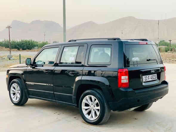 جيب پاتريوت ٢٠١٦ ره شي قه تران مه كينه ٢٤ توماتيك ١٦٧ هه زار رويشتوه مه كينهو گيري نه كراوه ته وه به شه رتي فه حس سه نه وي و ره قه مي تازه يه ده حم و ليدراوي هيج نيه په له په له بوياغي ئه وروپي هه يه سه قفو شان و ناو شانو پيش دواي هيجي نيه نرخي ١٠٦$ شوين رانيه 
***********
*********** رانية
