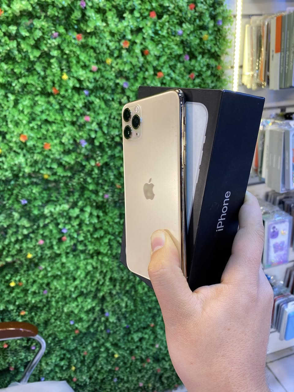 ايفون 11بروماكس ماستر شرق اوسط ذاكره64بطاريه91بلاديه نضافه 100/100 جهاز مكفول من فتح وصيانه وبي ضمان

جهاز فقط بصمه وجه واكفه فيس ايدي باقي كفاله

كامل ملحقات مع ضمان من المحل نموذجm تك شريحه
سعره 250 الف قفل عنوان المحل بغداد رحمانيه الجعيفر قرب مقهئ بيروتي ونادي الزوراء

***********
*********** واتساb
 ***********)
