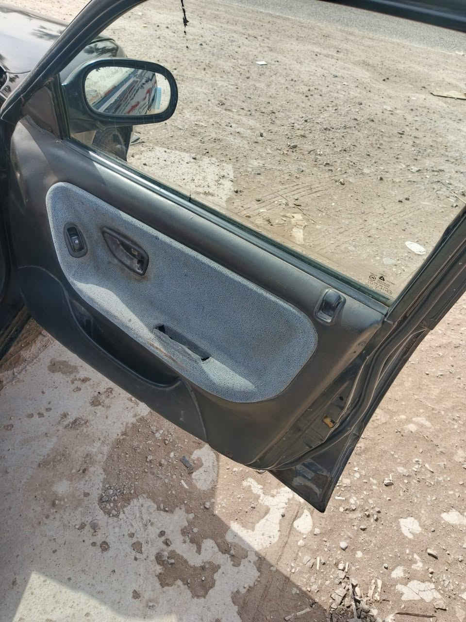 السلام عليكم سوناتا 2 موديل 95 مشروع وطني هزة جديده كير مكينه جدد مكينه مفتوح المرغوب  صدر امامي خلفي نظيف جدا دواخل نظيفة
كنربائيات كلها شغاله 
4 جام كهرباء 
مصبوغه بدون اي ضربه 
السعر 38 
مكاني بغداد 
للاستفسار ***********
