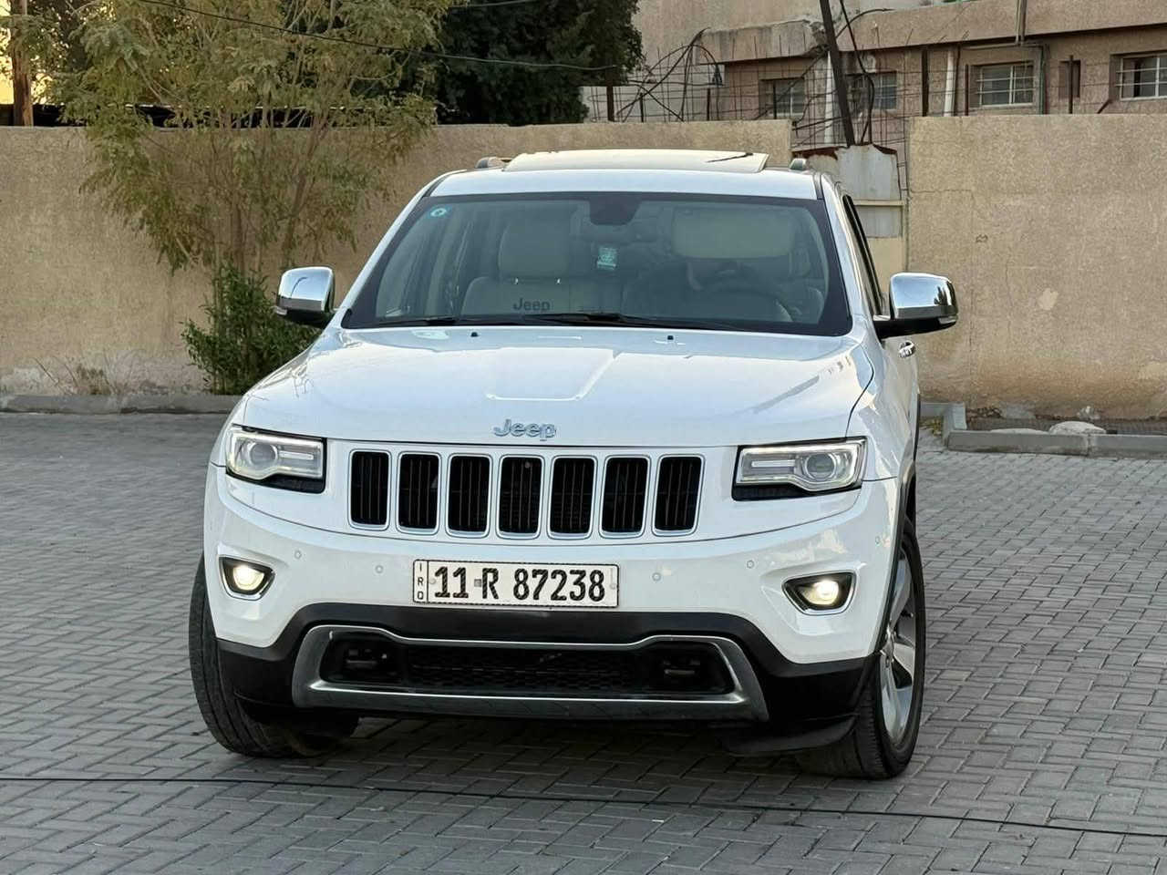 جيب خليجي  2014 لمتتد بلاص  معروفه مواصفاتها السياره فول الاخير حته جكات و جديدة جدآ ونضيفه جاهزه من كل شي 
السعر 235  مجال بصيط مكان السيارة  بغداد حي الجهاد دور الموضفين
الاستفسار اكثر اتصل*********** 

اربع أصابع صبغ بجاملغ اثر رصعه
