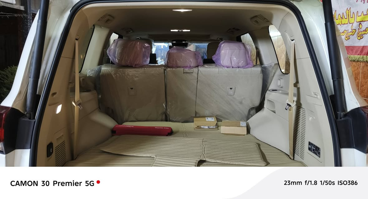 سلام عليكم من رخصت لكروب لاندكروز جديده موديل ٢٠٢٥ البيع سياره ماشيه ١٢ ألف سياره مكفولة عام سياره المتت سياره مغلفه نانو *********** مكان سياره بغداد جديده
