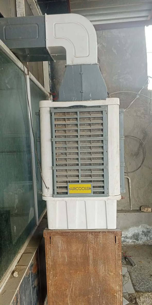 ٣ مبردات كلش نضيفات شغالات
٧٥٠ الف كلهن
***********
