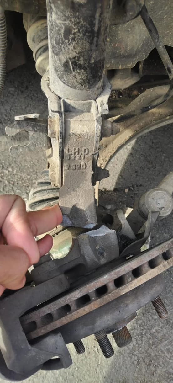 اوبترا ٢٠٠٨ للبيع حادث جاملغ وباب
للاتصال

‭٠٧٧٤ ٠٣٢ ٤٥٩٥‬
