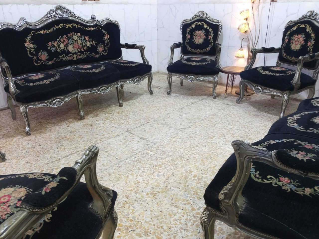 تخم زان مصري تكمه جدا جدا نظيف 10مقاعد ب300الف وبي مجال المكان الوشاش *********** يوجد توصيل بكروة يوجد واتس اب
