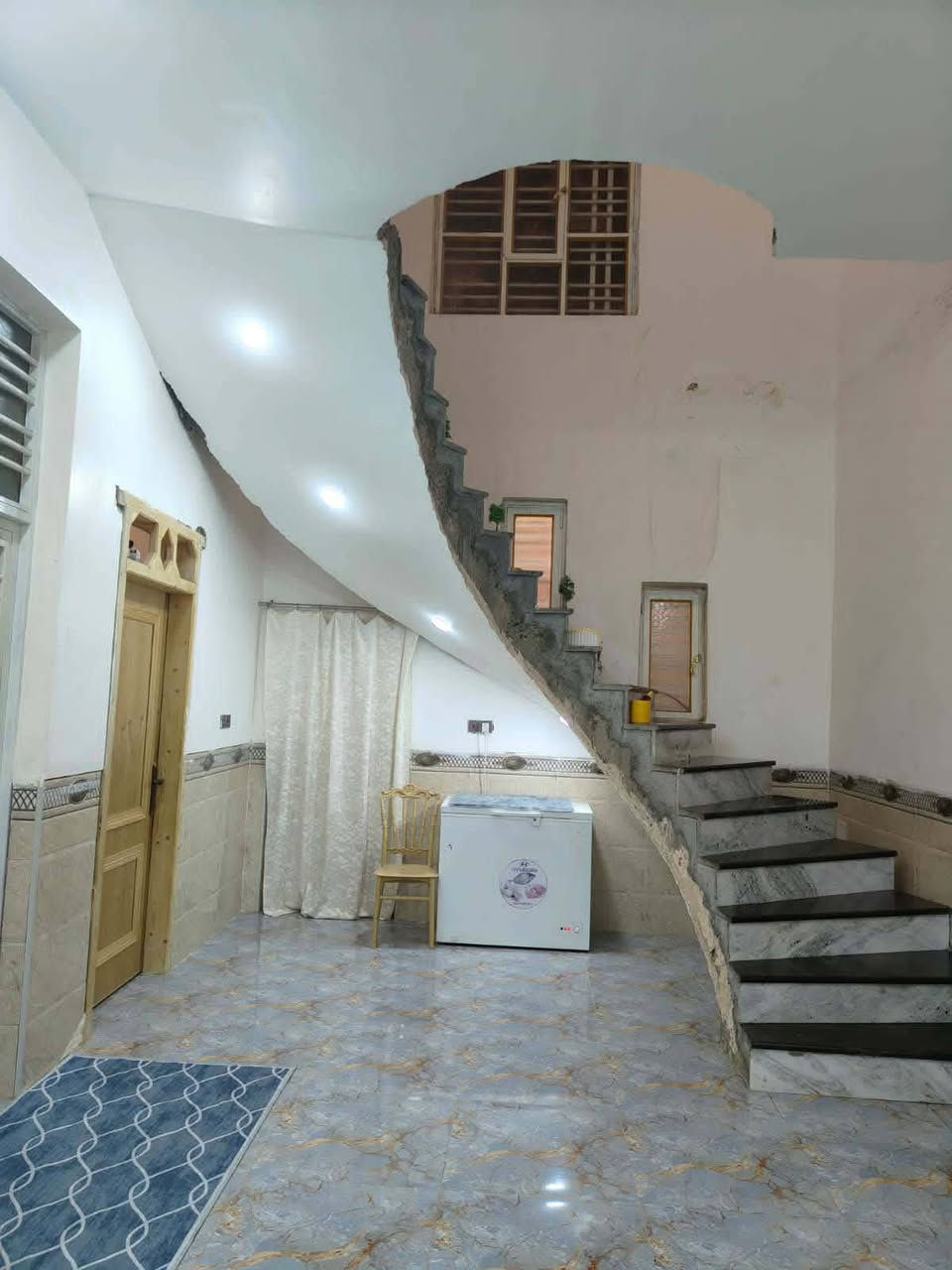 بيت للبيع حي السيده زينب المساحه 170. وجهه10والنزال17غرفتين 5في4 ديوانيه ٧. فوك صاله  تفاصيل *********** بس رمش واحنا بالخدمه أو مراسلة الصفحه
