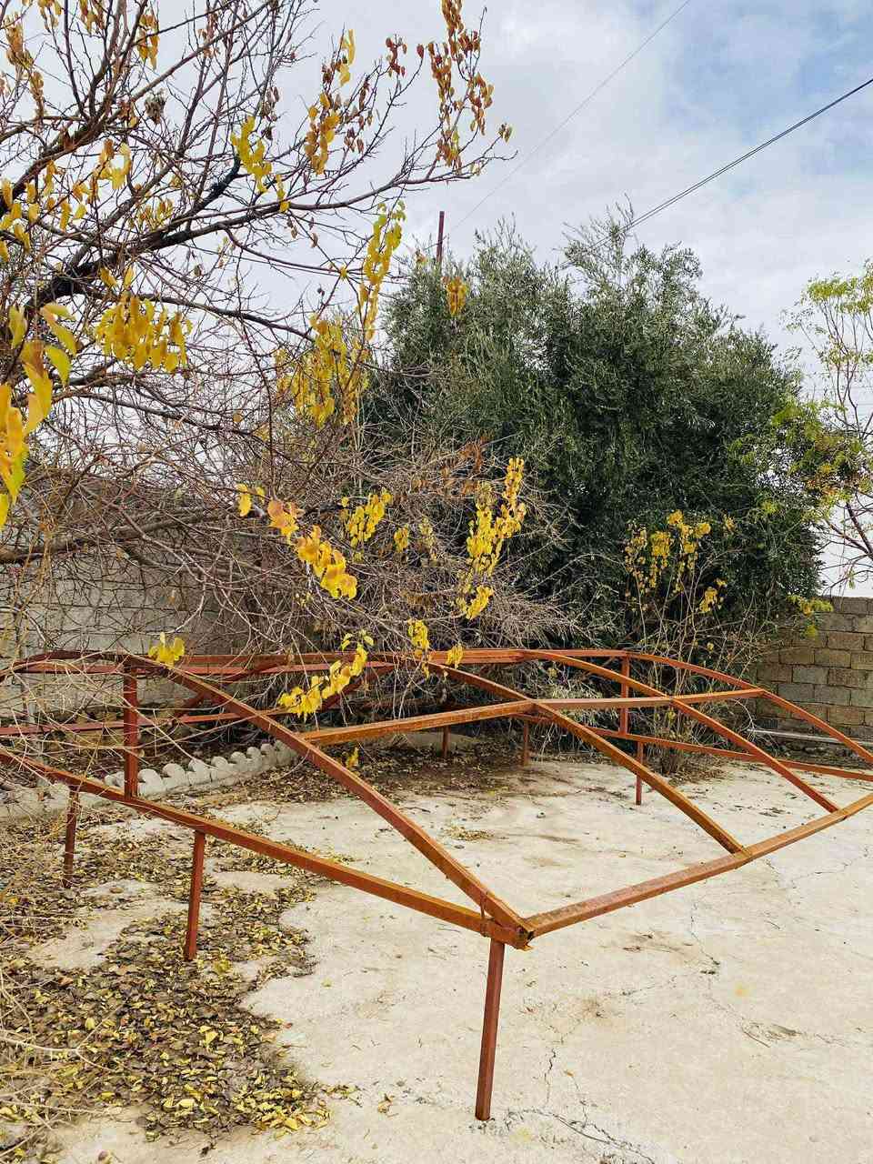 مكلف بالنشر هيكل خيمه ويرهم سقيفه سياره 
حديد وزن ثقيل 
ارتفاع مترين و60
العرض 4ونص
الطول5
السعر 150 وبيها مجال 
***********
