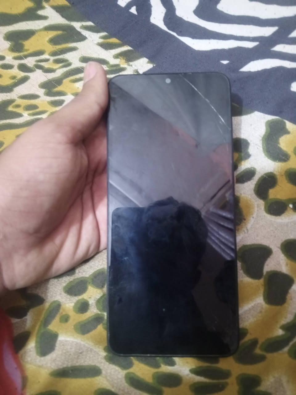 السلام عليكم Redmi A5 ذكرا 128 اصدار 15 بطاريه 5200
السعر 70 
وبي مجال 
عنواني ذيقار سوق الشيوخ حي العسكري قراب المحكمه الجديده 
رقمي واتساب 
***********
