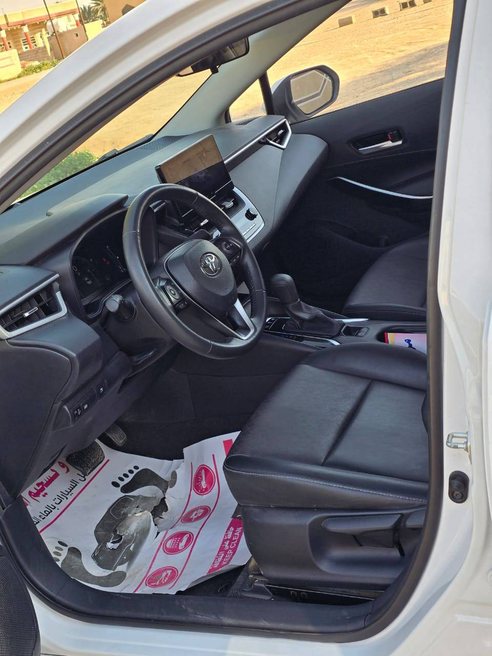 سلام عليكم 
كورلا 2025 شكل الخليجي 
موصفات سيارة 
جلد اسود فتحة 
ماشية 15 ألف 
سيارة مكفولة 
معروف موصفات كورلا 

عنوان 
زيونة ملعب الشعب

رقم
***********
