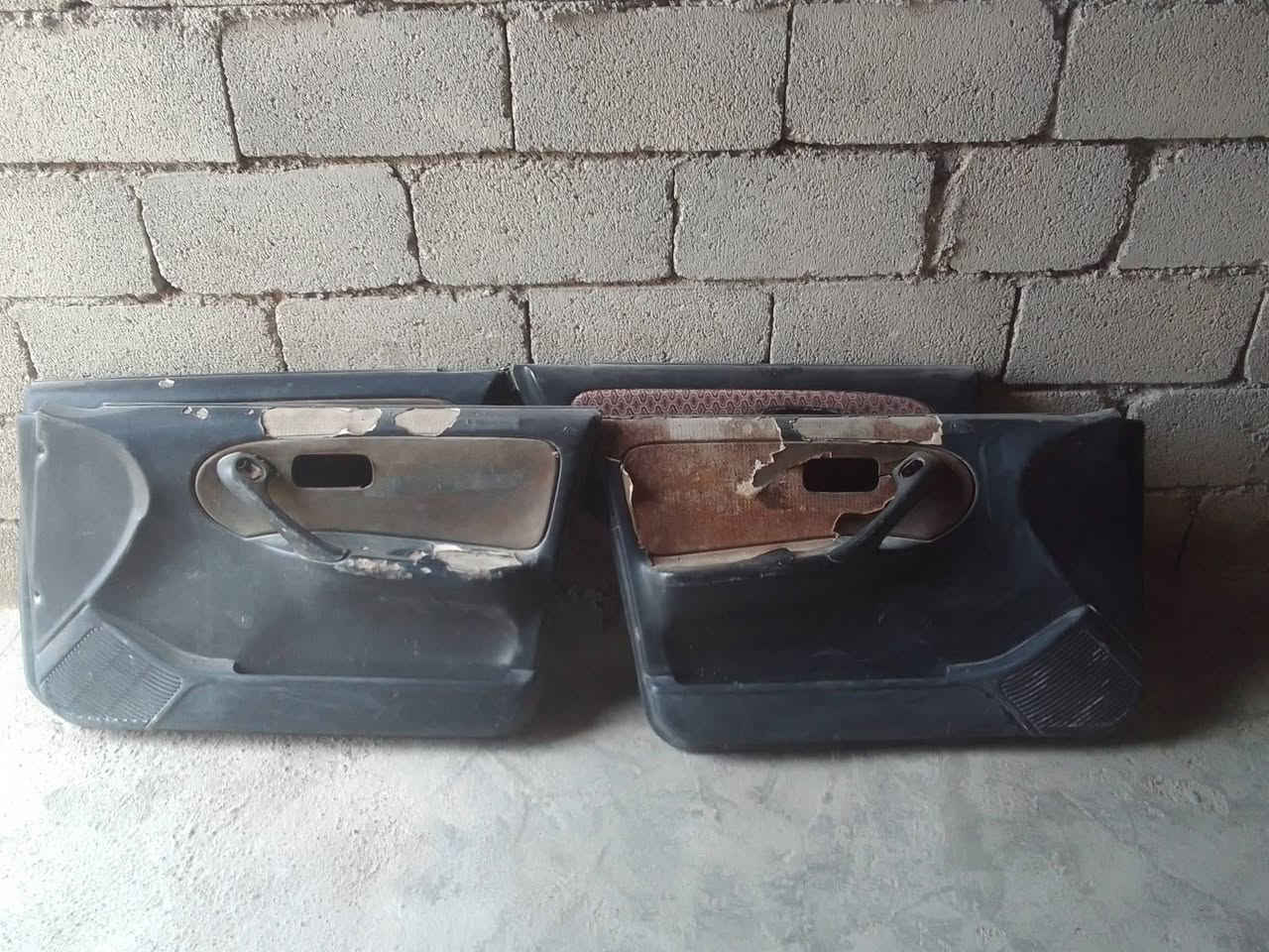 غراض سيارة للبيع بطانة وبج لايت ورا
السيارة نيسان بريميرا، 
رقم الهاتف ***********
***********
