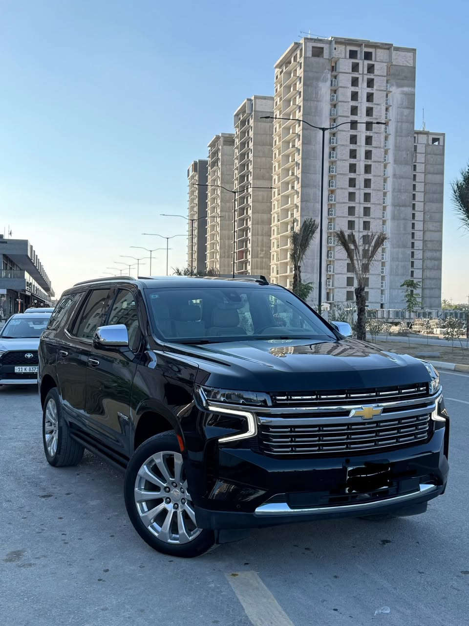 السلام عليكم
تاهو موديل 2021 بريمير  خليجي  

 وكاله المنصور  السونار منشور مع الصور

 فول أعلى مواصفات 

‏موديل : 2021

‏اللون : أسود 

رقم : بغداد بسمي 

‏
‏الفئه : PREMIER

‏المواصفات :

‏

‏دوسات جانبيه كهربائيه ويه فتحه الباب 

كامرات 360 

‏ثلاجه درجتين  

‏ نظام توقف ذاتي 

‏رادار جانبي بالمري الجانبيه

‏نظام القياده اليه 

‏شاحن لاسلكي 

‏-منفذ كهرباء للمقاعد الخلفيه 

‏-شاشات خلفيه بلادي 

‏جميع الابواب بصمه 

‏شاشه كبيره  

كل اغراضها موجوده ‏ 

‏بنوراما سقف

‏تشغيل عن بعد

‏ويل كب كروم اصلي حجم 22 انج

‏12 ايرباك

‏ دواخل جلد لون عسلي  

باب خلفي كهرباء 

‏مري قلاب

‏كشنات اماميه وخلفية كهرباء

‏‏رادار جانبي نقط عمياء

‏رادار امامي وخلفي  

‏سستم صوت كامل 

‏كراسي خزن ميموري 

‏تدفئه و تبريد كشنات 

‏

‏ماشية.82 الف 

السعر 480 $ وبيها مجال 

مكان سياره بغداد
حي الجهاد الاطباء.    او كراده 42
الهاتف ***********
ما متواجد ع فيس الي يحب يتصل واني حاضر
