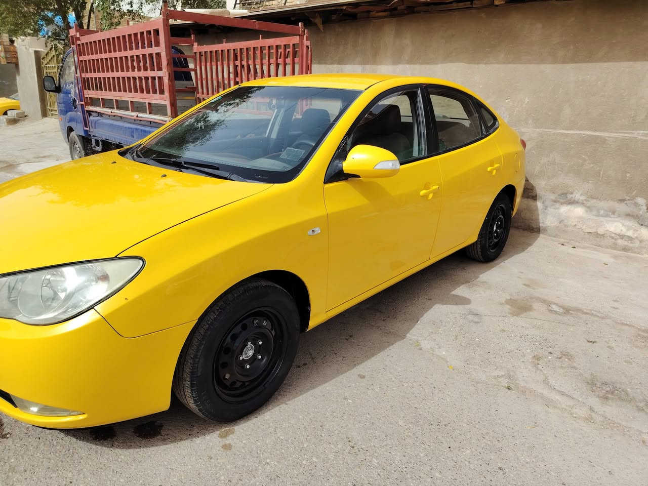 افانتي موديل 10 باسمي مكينه 16 جديده كير جديد تريد تحويل تريد وكاله السيارة مكفوله من الظربه السياره بالعماره السعر 100 وبيهه مجال للاستفسار ***********
