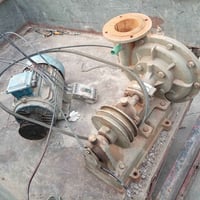 ماطور للبيع 10 احصان مع الدكمه +خنزيره 5 ب 4 +قاعده /منظومه كامله مكمل...