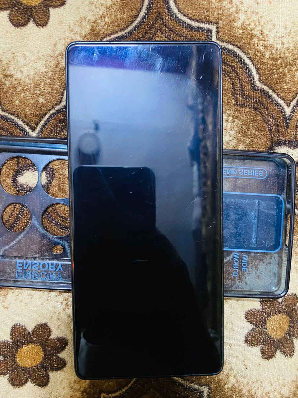 عادي اذا اكو مراوس
السعر 250 الجهاز نظيف خطين ذاكره 256 عشوائيه 8 + 8 المكان نجف الرقم واتساب ***********
