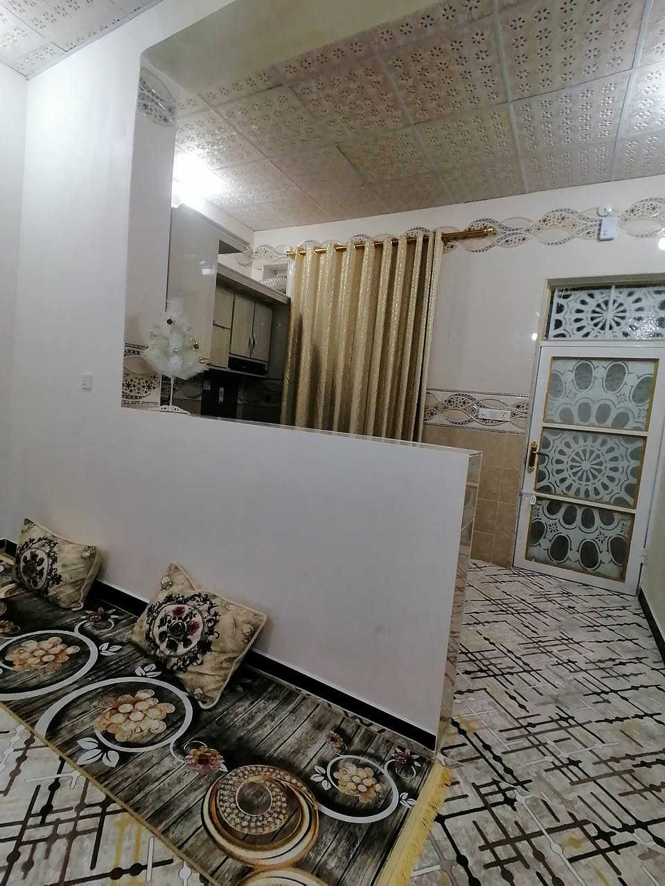 السلام عليكم
بيت ١٠٠متر للبيع خلف مجمع عماد سكر مقابيل الرادار

بي غرفه واستقبال ومطبخ وصاله وتخاريج عايز تشاريف

السعر ٣٩ وبي مجال

عرض الشارع ٧

الأساس حجر البناء ابلوك السكف عكاده

يبعد عن الشارع العام ١٥٠

***********
