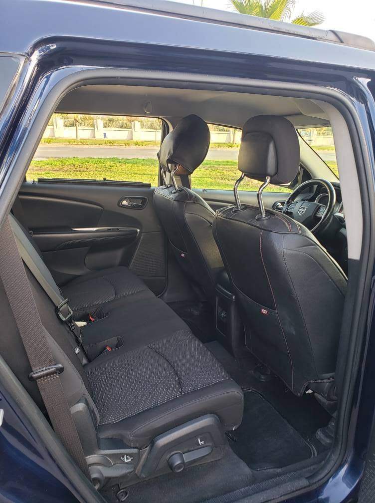 سلام عليكم 
دودج جورني ٢٠١٧ sxt لون نيلي
فول نظافة 100%
كير و محرك ب شرط
سيارة خاصة مال بيت ب إيد وحده
بيها ١ قطعة صبغ
ماشية ٩٠ الف
بصمة تشغيل و تشغيل عن بعد
تحديد سرعة
لايت زينون فووول 
طخم تايرات جديد
واتساب : *********** زاخو, دهوك
