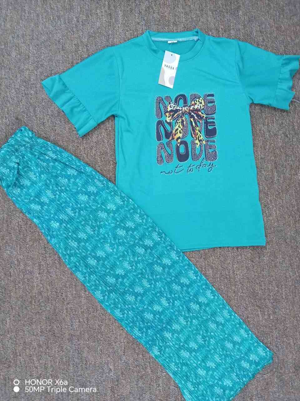 سوت بناتي يلبس من عمر ٣ إلى ١٣ سنه السعر ٥ الاف توصيل فقط


**إذا كنت صاحب هذا الإعلان وتريد حذفه لأي سبب، رجاءا أرسل رسالة إلى الدعم الفني**