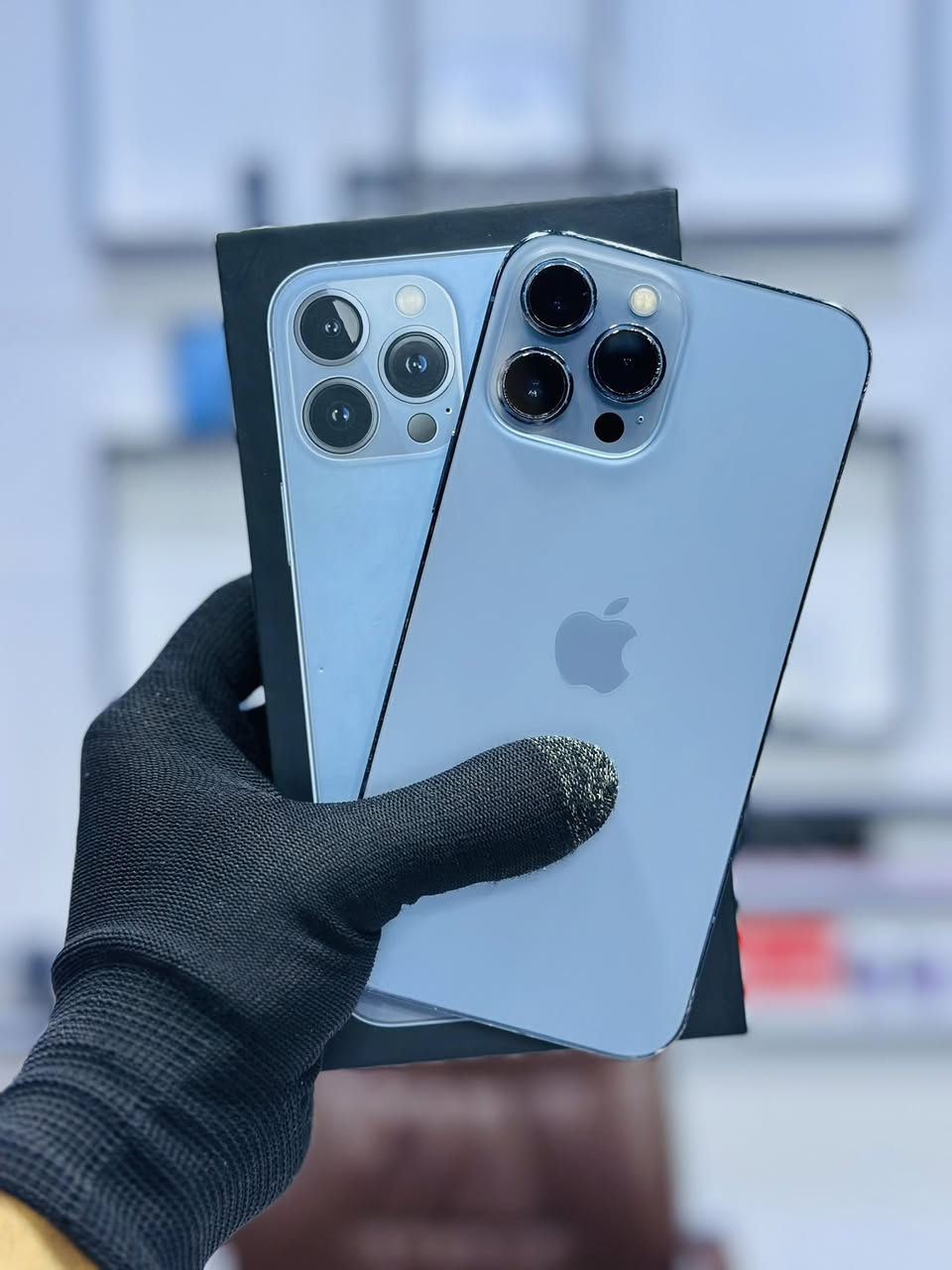 السلام عليكم متوفر:
♠️آيفون 13 Pro Max شرق اوسط (عربي) ذاكرة 256 بطارية 88 الجهاز مكفول وضمان✔️.

☑️***********☑️

☑️مركز سفن فون للهواتف النقالة☑️
