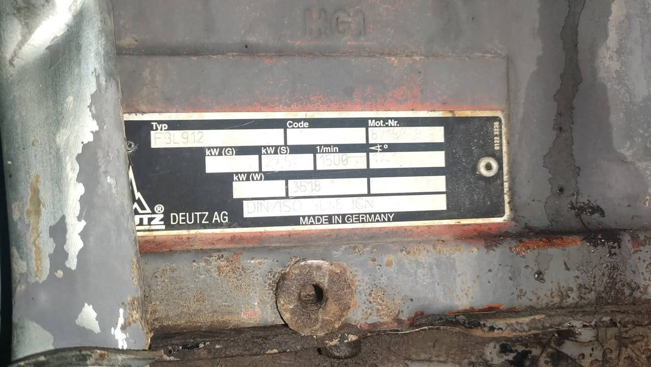 السلام عليكم متاح مولده دويز 912 ابو الصاروخ 3بستم محرك بلادي مامفتوح سهل نينوى ناحية
راس توليد 30 KV 

برطلة...*********** السعر 35 ورقة
