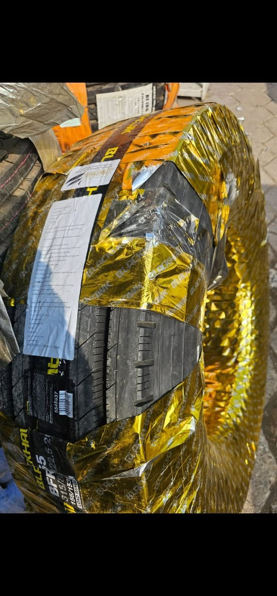 ***********
***********
مجموعة اطارات من مكتب النجمة الذهبية
لتجارة الاطارات والبطاريات والويل 
بغداد مجمع المشن للاستفسار 
واتساب
