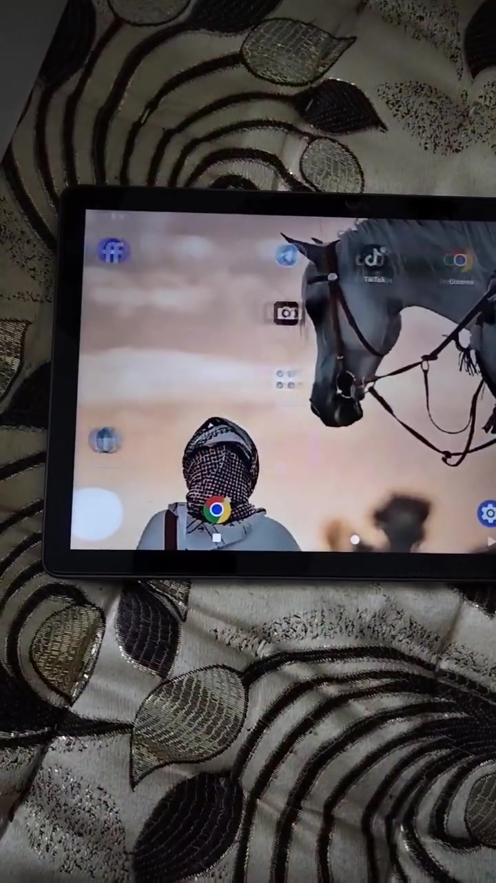 السلام عليكم ايبات للبيع UIeFone Tab W10 كيكه 128 عشوائيه 8 بطاريه 6600 اي عيب مابي كسر بل لزكه الفوك مو الشاشه وبي كسر صغير يم مدخل السماعه موضح بل صور مستخدم قليل السعر 120 بي مجال الرقم *********** مكان كركوك حي عروبه وتدلل
