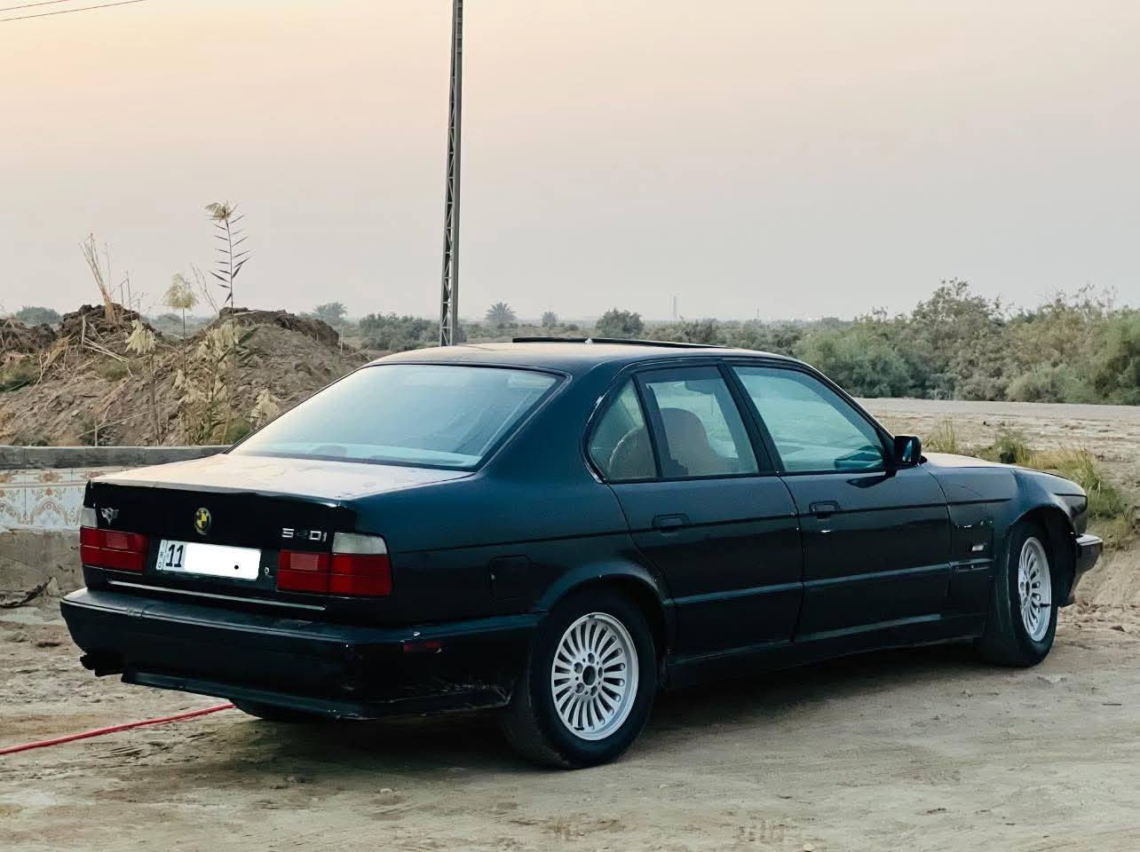 السلام عليكم
530 اصل 8 مكينه 40  موديل 94 اصل
السياره جاهزه بيه ترتيبات
رقم بغداد دولي بسمي  تحويل مباشر 
السياره فتحة بجم عريض كشنات كهرباء برده كهرباء تحكم ستيرا دبل ايرباك كامله مواصفات 
تخم تاير وحداديه جدد
حماوه ثابتا جوه النص  
فقط باور. عاطل
مكاني. نجف.   ***********
معروضه. 53.
