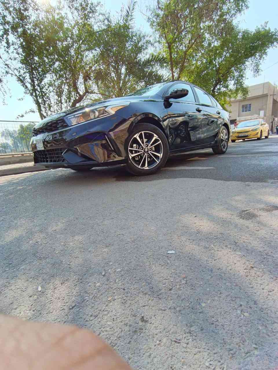 سلام عليكم فورتي 2024  صور حادث بمنشور  بدون اللغود بدون شواصي  بس بيه راس شاصي  وجاملغ الخلفي بارد سياره جديده ماشيه ١٨ الف تخم تاير سياره نص فوول رادار خلفي أمامي وجانبي شاشه كبير تحكمات  استيران  مواصفاتها معروفه
وسياره  جديده جاهزه من كلشي
سعر 122.       بدون رقم  بدون رقم
مكاني بغداد الكرخ 
***********
