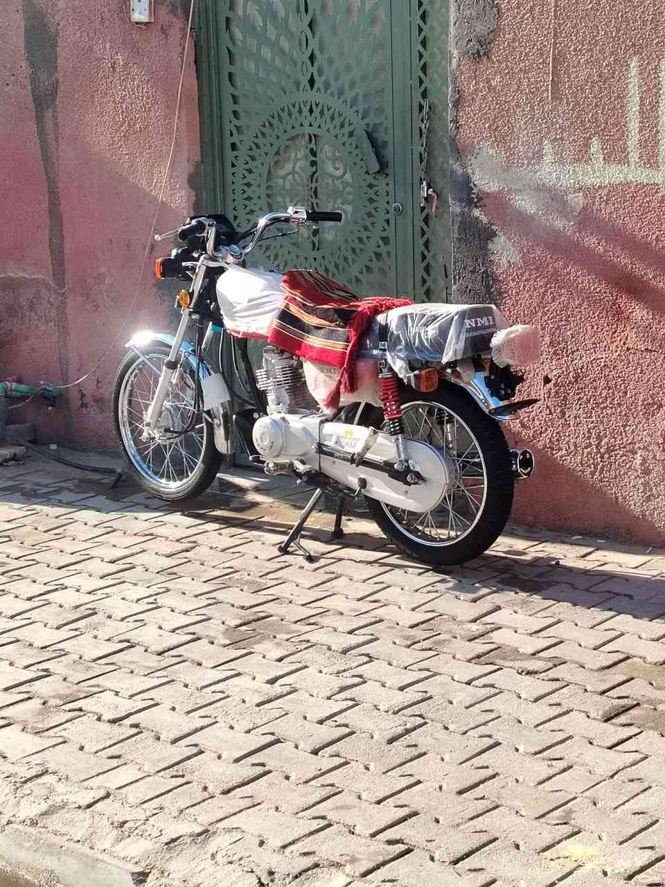 سلام عليكم دراجه نامه شاصي16 اوراق اصولي  تعميره26دراجه نضافه فول السعر خاص او انتصل ***********
