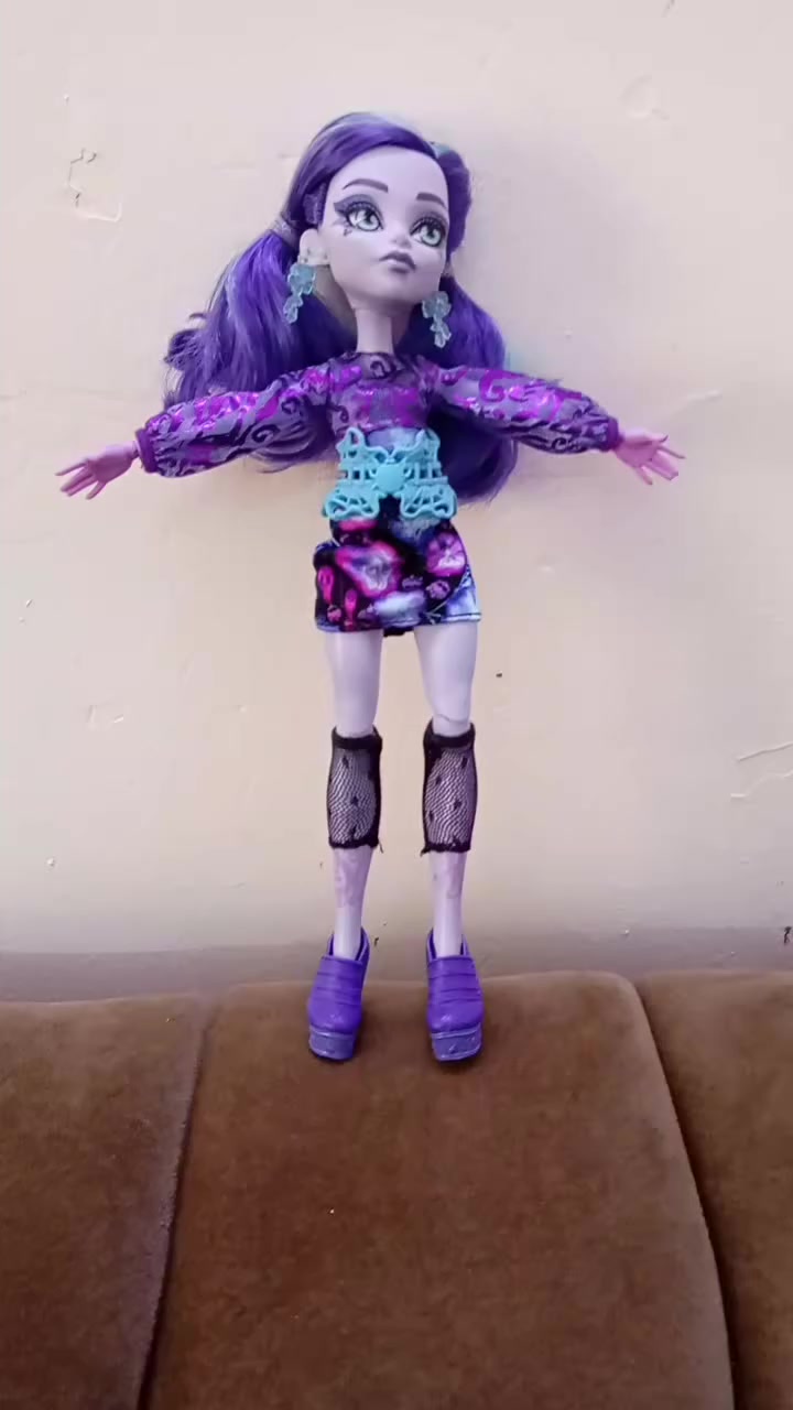 صباح الخير و جمعة مباركة يارب 🌹 من النوادر 🫨 مونستر طبعاً بالفديو توهمت و كلت رينبو 😅 ألمهم مونستر شكل مميز ملابس كاملة جديدة لوك ب٨٠٠٠ دينار فقط 🤩


**إذا كنت صاحب هذا الإعلان وتريد حذفه لأي سبب، رجاءا أرسل رسالة إلى الدعم الفني**