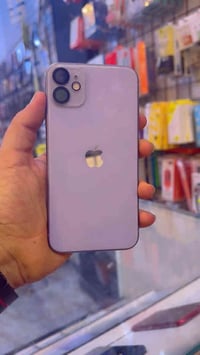 11 عادي  ذاكرة 128 بطارية 76 ابلادي مامفتوح كلة شغال للأستفسار على هذا...