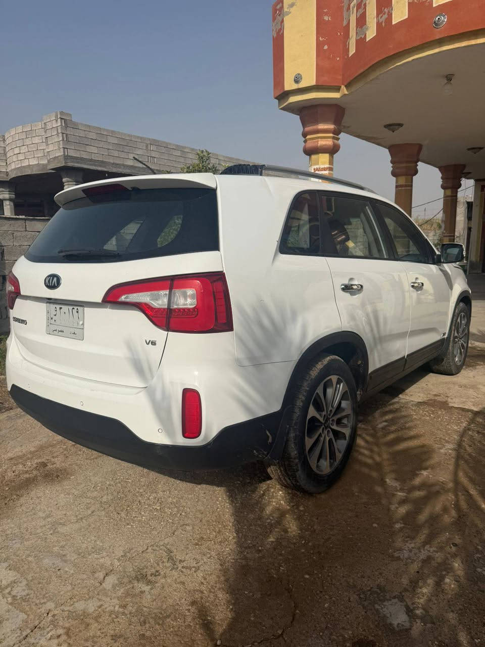 سورنتو ل بيع موديل ٢٠١٥
رقم بغداد 
سنويه ل ٢٧
سياره فول ما عده ل فتحه 
سياره بيه قطعتين 
محرك 6 
العنوان واسط رقم ل مبايل ***********
