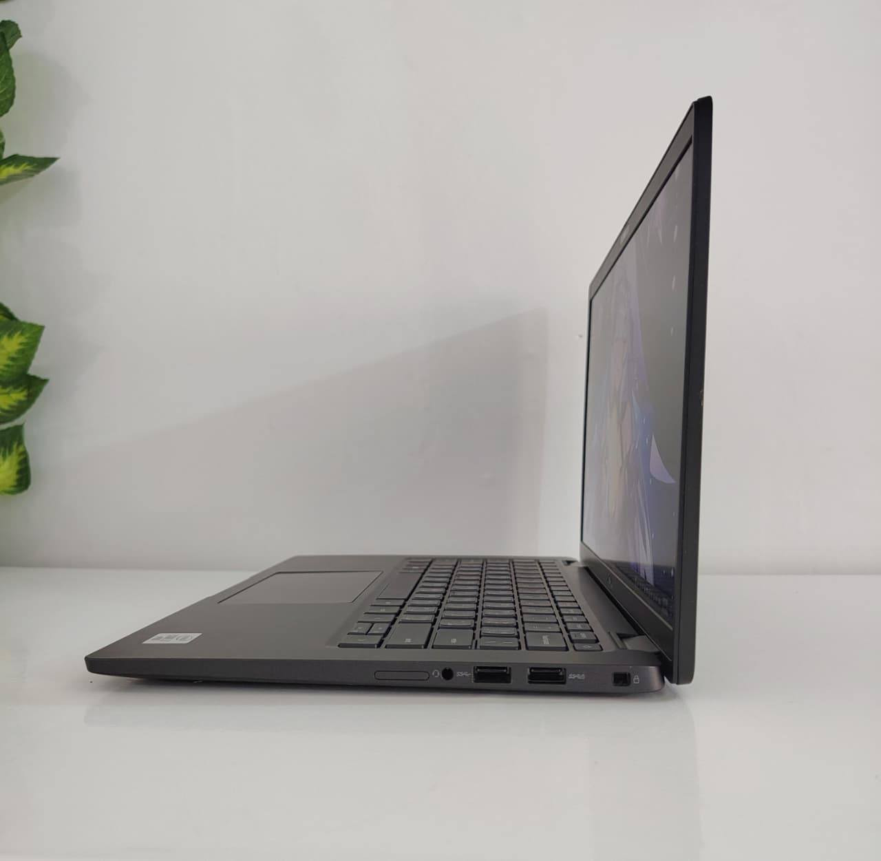 لابتوب Dell Latitude 7410
⚜️ المواصفات:
⚜️ المعالج: كوراي سفن — الجيل العاشر — فئة U
⚜️ الرام: 16 كيكا DDR4
⚜️ الهارد: 256 كيكا SSD M.2 (قابل للتطوير)
⚜️ حجم الشاشة: 14″ — دقّة FHD
⚜️ كرت الشاشة الداخلي: Intel UHD Graphics — 8 كيكا
🎁 الهدايا والملحقات:
• حقيبة لابتوب
• شاحن لابتوب
• ماوس
• ماوس باد
• تغليف احترافي (داخل كرتونة)
🛡️ الضمان والخدمات:
• فحص اللابتوب و مقارنة المواصفات و النضافة قبل الاستلام عند المندوب.
• ضمان أسبوع كامل بعد الاستلام.
• تنصيب ويندوز حسب الطلب مع جميع البرامج الأساسية و Office مثبتة.
🚚 التوصيل: التوصيل متوفر إلى جميع محافظات العراق
📞 للحجز أو الاستفسار (متوفر واتساب): *********** – ***********
📌 موقّعنا : بغداد الامين الثانية
💰 السعر: 400,000 دينار عراقي
