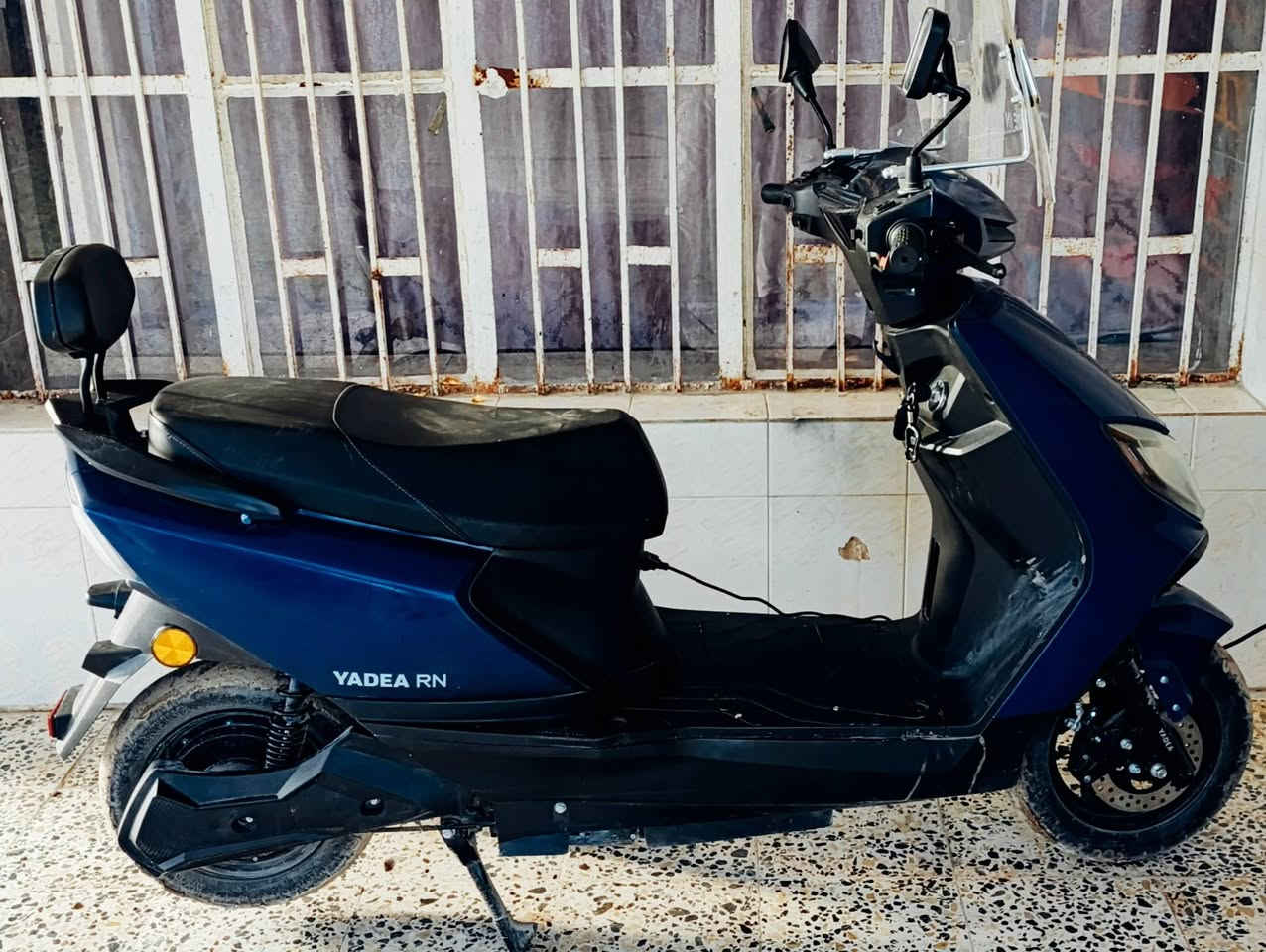 اكو يمي ماطور شحن جاهز مابي اي عطل كلشي شغال سعرة350مكاني رمادي لي يريدة يراسلني وتساب
***********
